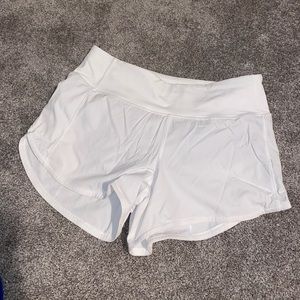 Lulu Lemon Speed Up Short Size 6!